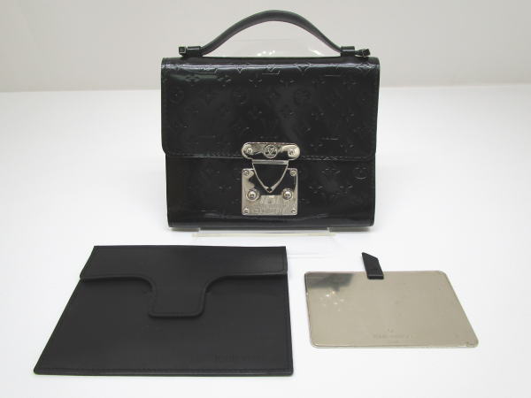 4569 ルイヴィトン アヌーシュカPM ミニモノグラムグラセ M92232 ブラック 財布