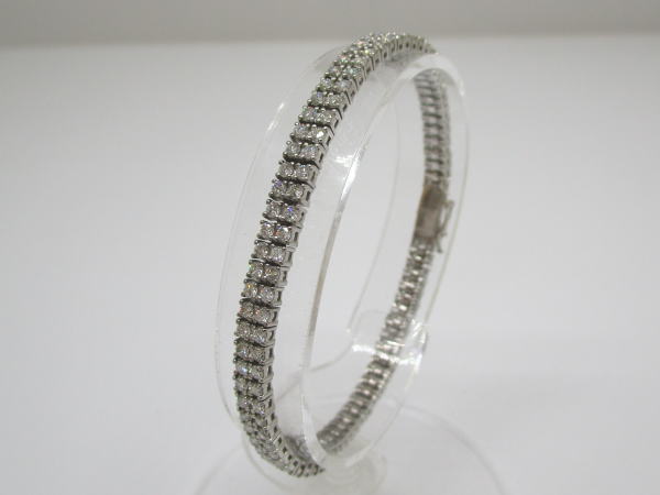 4395 K18WGテニスブレスレット ダイヤモンド4カラット 三越ジュエリー