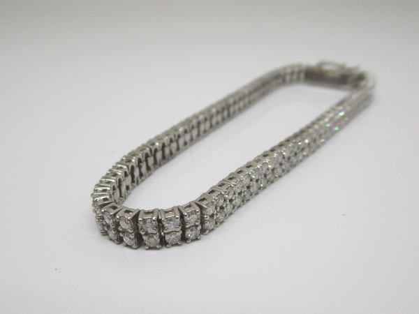 4395 K18WGテニスブレスレット ダイヤモンド4カラット 三越ジュエリー - 画像 (2)