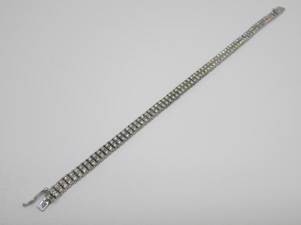 4395 K18WGテニスブレスレット ダイヤモンド4カラット 三越ジュエリー - 画像 (4)