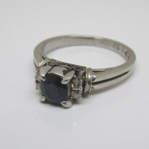 4403　PT900リング　サファイア0,59カラット　ダイヤモンド0,06カラット　9,5号