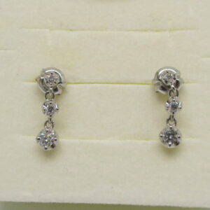 4404　4℃　PT900ピアス　ダイヤモンド　トリロジー　3連