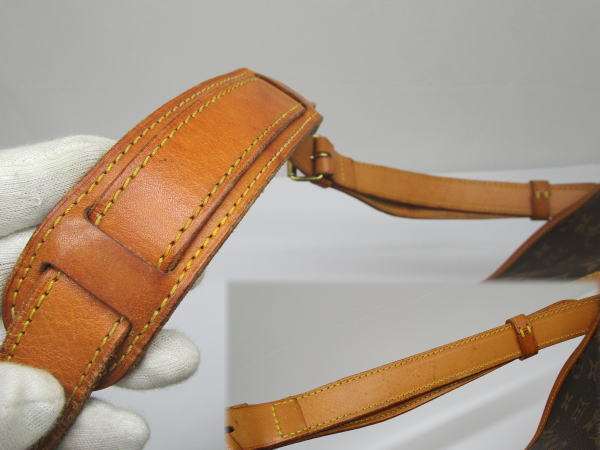 4578 ルイヴィトン ソミュール35 モノグラム M42254 ショルダーバッグ - 画像 (7)