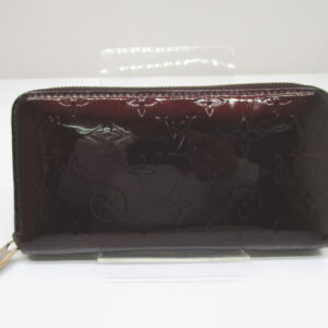 4590　ルイヴィトン　ジッピーウォレット　ヴェルニ　M93522　アマラント　ラウンドファスナー長財布