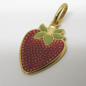 4444 ウノアエレ K18ペンダントトップ ストロベリー イチゴ ペリドット