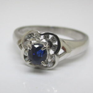 4446 PT900リング サファイア0,47カラット ダイヤモンド0,11カラット 13,5号