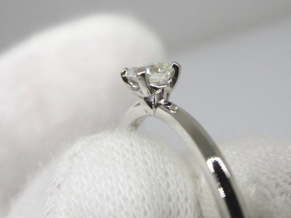 4447 ティファニー PT950リング ダイヤモンド トゥルー 0,19カラット 11号 - 画像 (7)