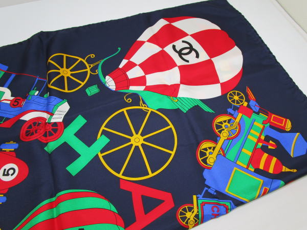 789 シャネル 大判スカーフ シルク ピエロ バイク 機関車 飛行機 - 画像 (4)