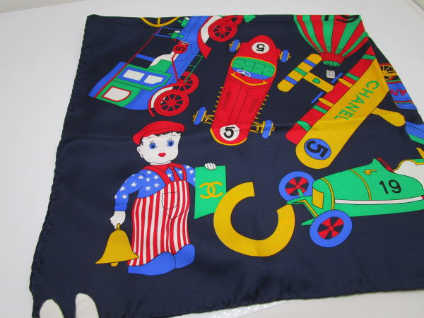 789 シャネル 大判スカーフ シルク ピエロ バイク 機関車 飛行機 - 画像 (5)