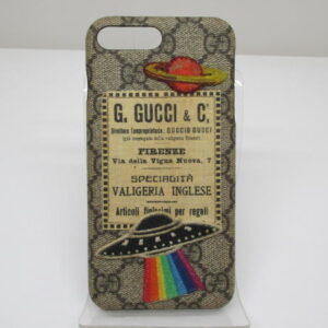 813 グッチ アイフォンケース 7プラス/8プラス用 GGスプリーム 527263土星 UFO ユーフォー