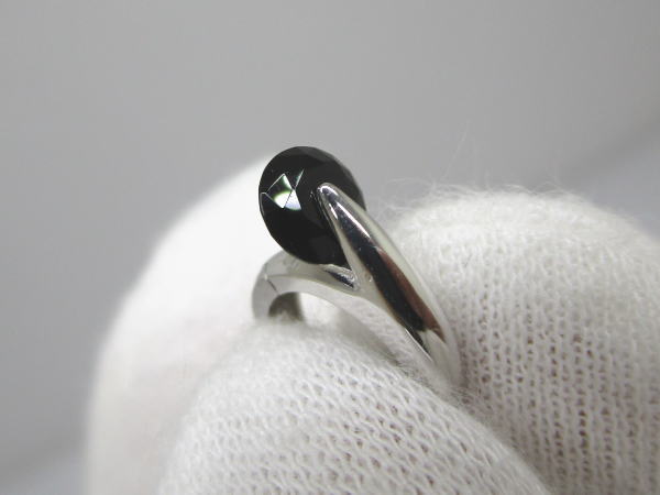 4449 K18WGフープピアス オニキス - 画像 (4)