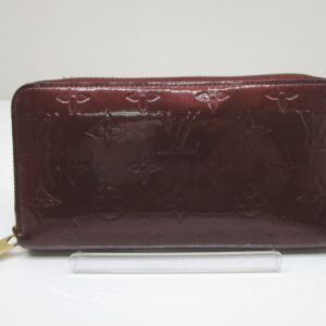 4608　ルイヴィトン　ジッピーウォレット　M93575　ヴェルニ　ヴァイオレット　エナメル　ラウンドファスナー長財布
