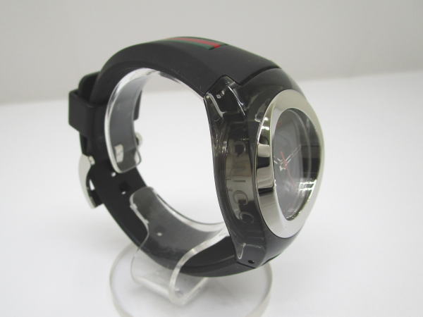 1539 グッチ SYNC シンク 腕時計 137.3 クォーツ ブラック - 画像 (2)