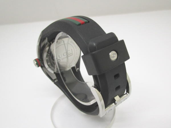 1539 グッチ SYNC シンク 腕時計 137.3 クォーツ ブラック - 画像 (3)