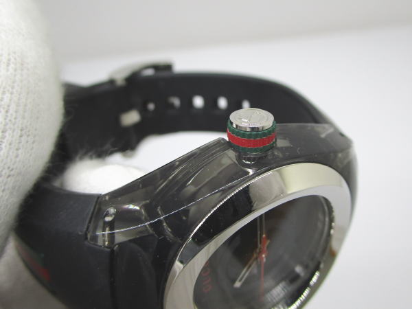 1539 グッチ SYNC シンク 腕時計 137.3 クォーツ ブラック - 画像 (4)