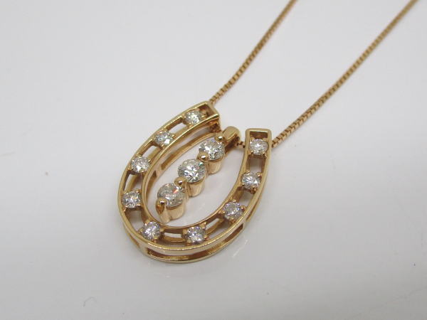 4465 K18PGネックレス ダイヤモンド0,5カラット 馬蹄型