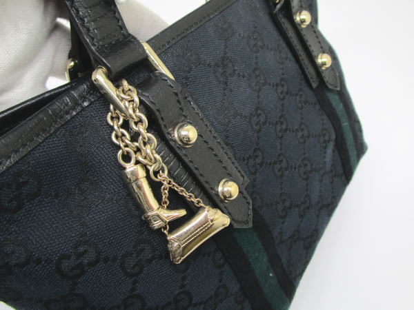 824 グッチ ミニトートバッグ GGキャンバス 139261 ブラック チャーム - 画像 (4)