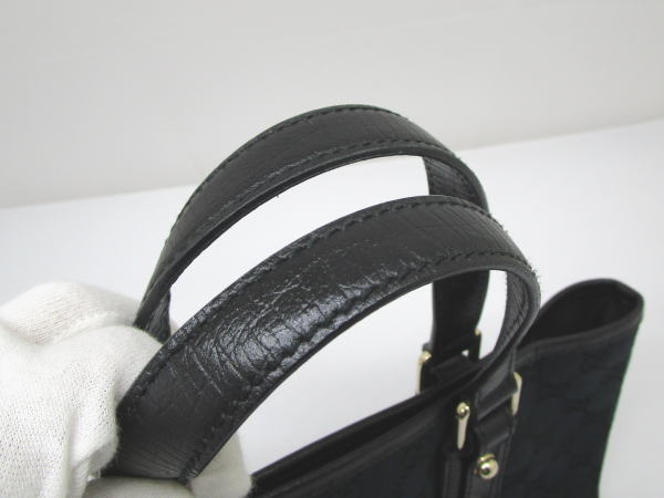 824 グッチ ミニトートバッグ GGキャンバス 139261 ブラック チャーム - 画像 (5)