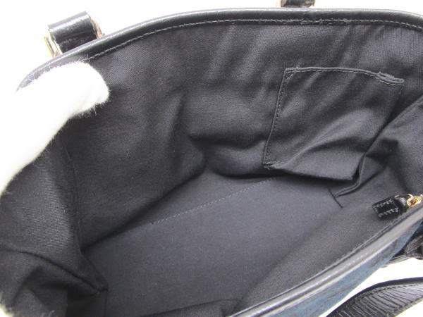 824 グッチ ミニトートバッグ GGキャンバス 139261 ブラック チャーム - 画像 (8)