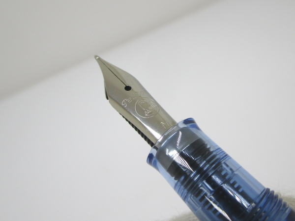 106 ペリカン クラシックM205デモンストレーター 万年筆 ブルー 新品 - 画像 (8)