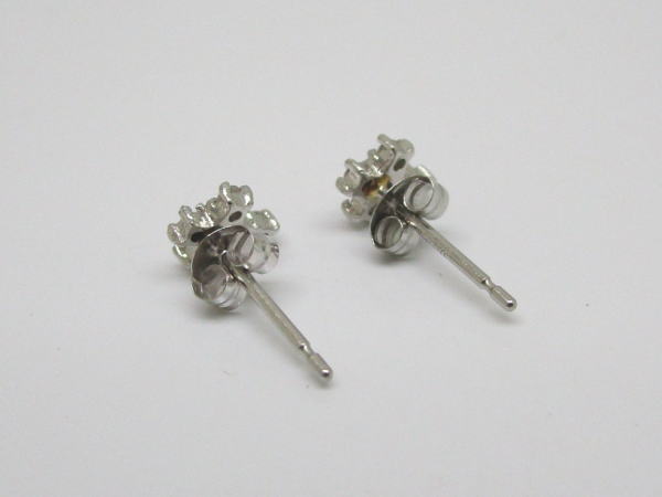 4534 PT900クロスピアス ダイヤモンド0,12カラット - 画像 (3)