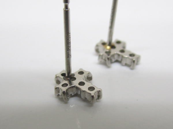 4534 PT900クロスピアス ダイヤモンド0,12カラット - 画像 (5)